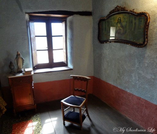 The chair for prayer by Jennifer Avventura